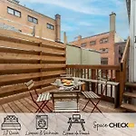 Le Beluga, Trendy & Fun District, Ac, 4K Tv